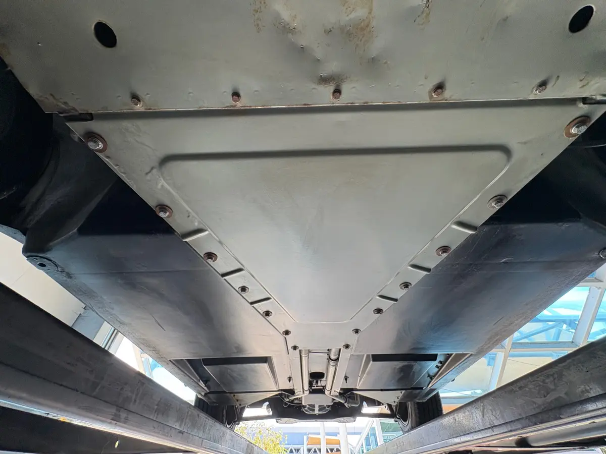 Vehicle photo 61