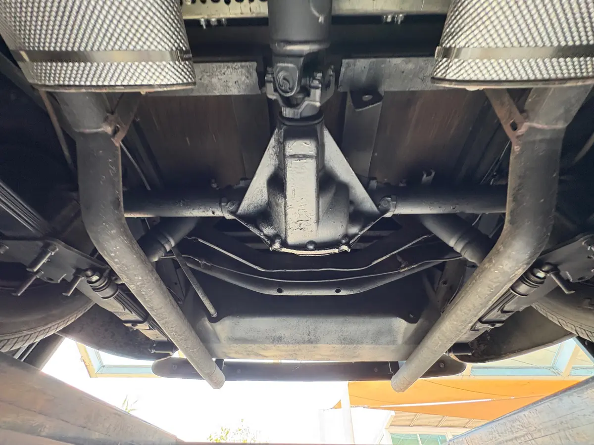 Vehicle photo 52