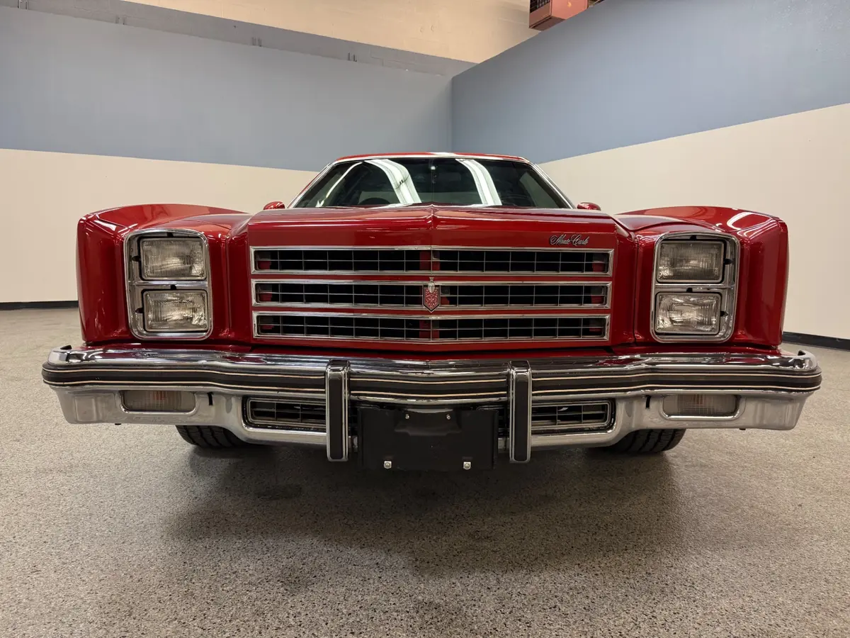 Vehicle photo 2