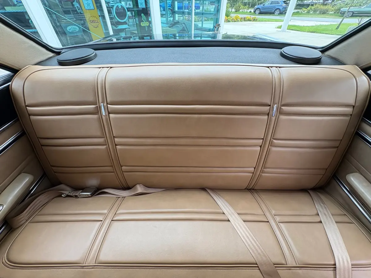 Vehicle photo 36