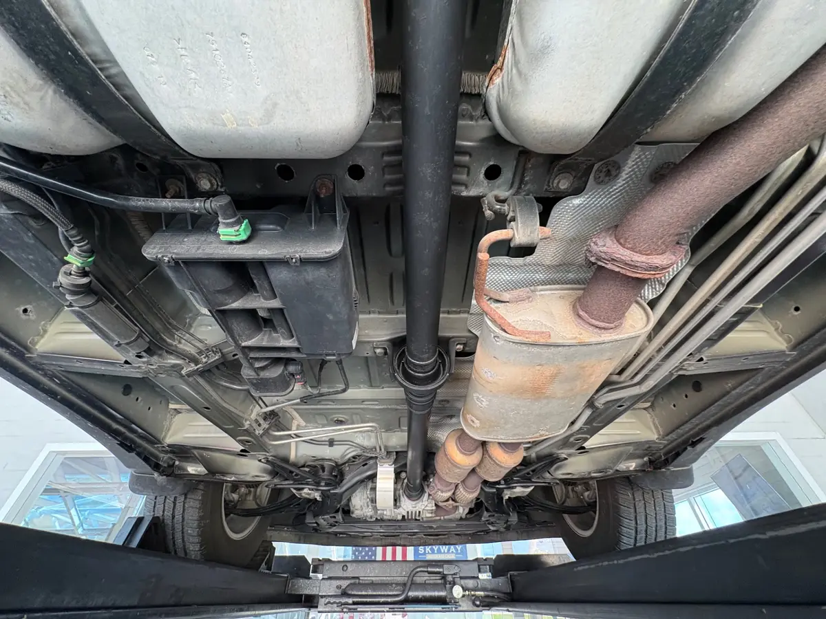 Vehicle photo 53