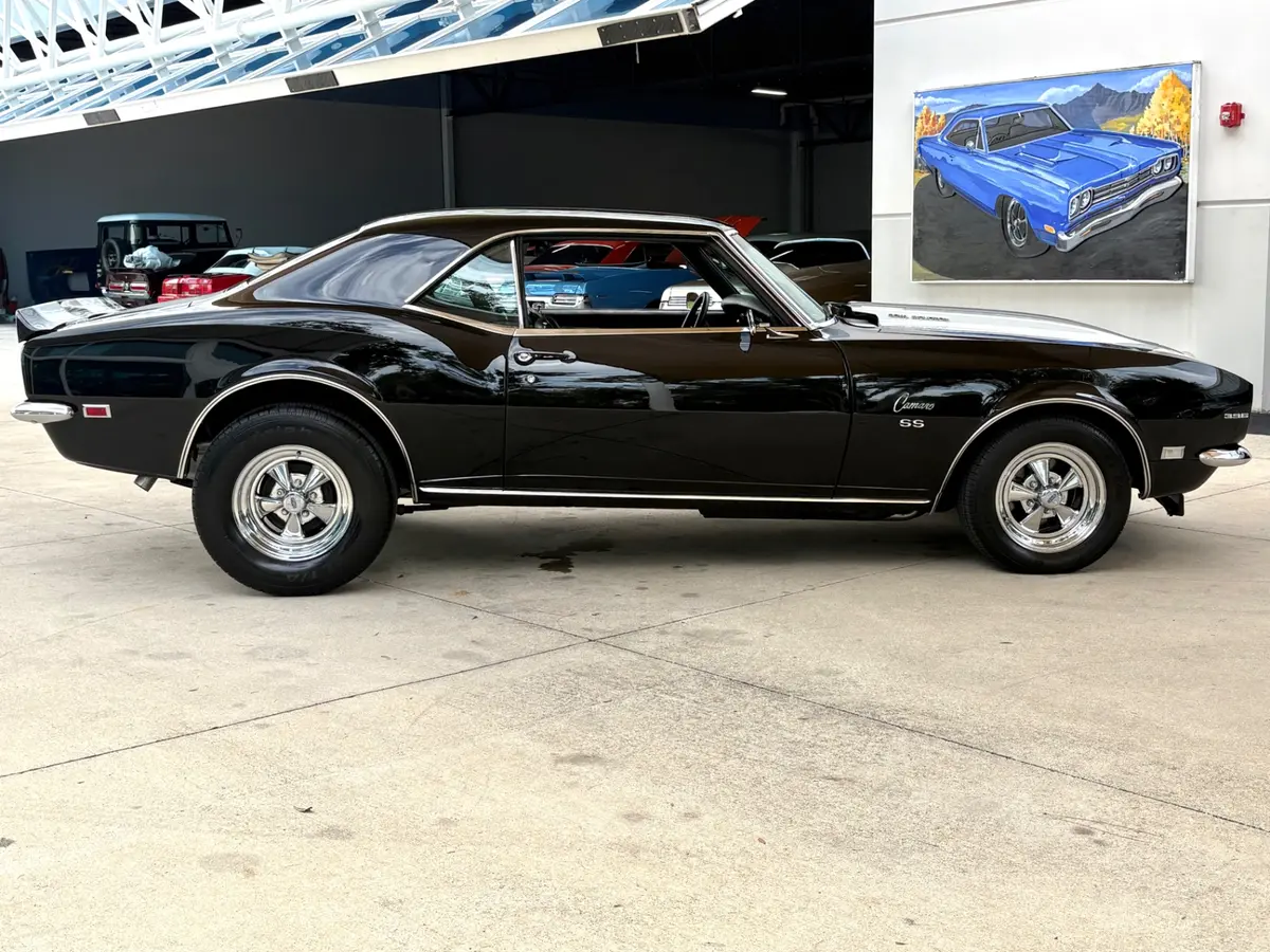 Vehicle photo 5