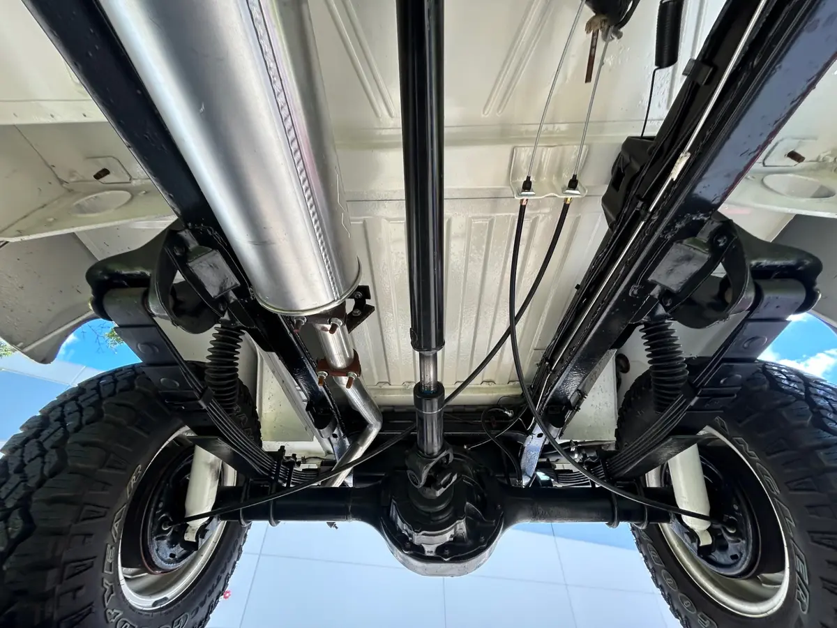 Vehicle photo 50