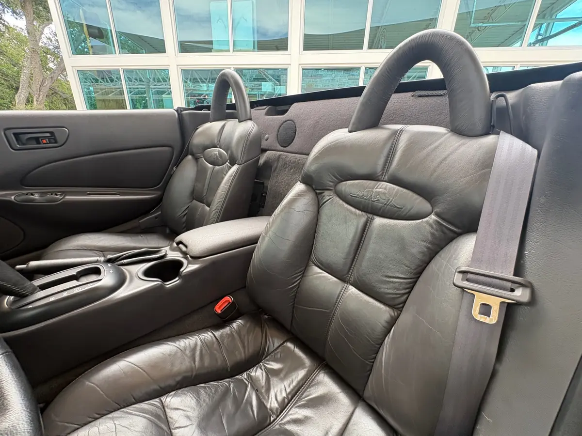 Vehicle photo 48
