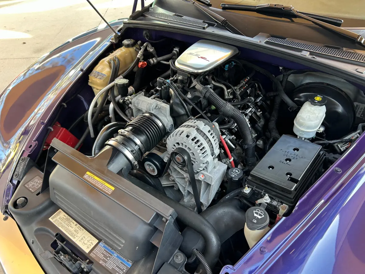 Vehicle photo 25