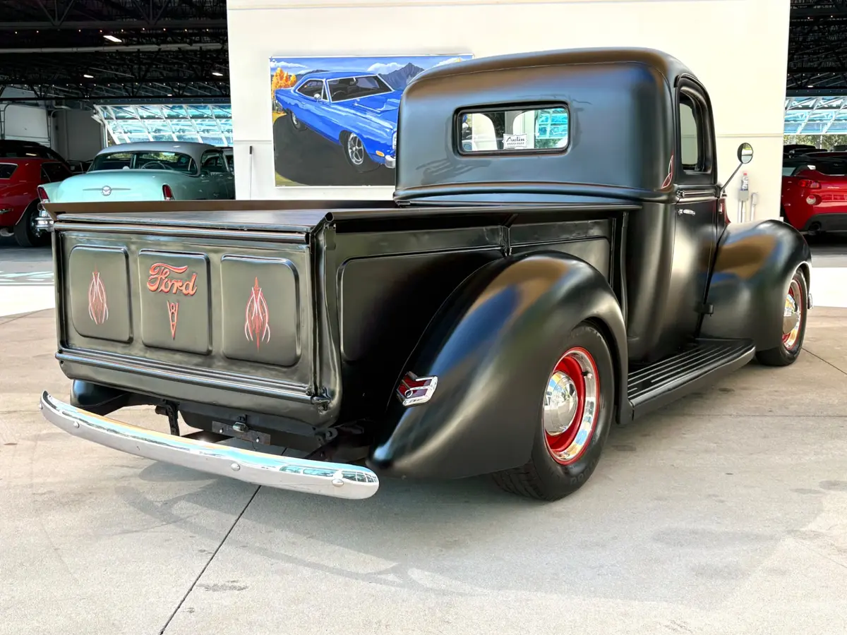 Vehicle photo 5