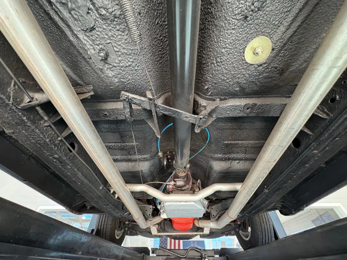 Vehicle photo 46