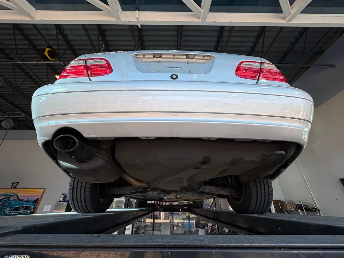 Vehicle photo 45