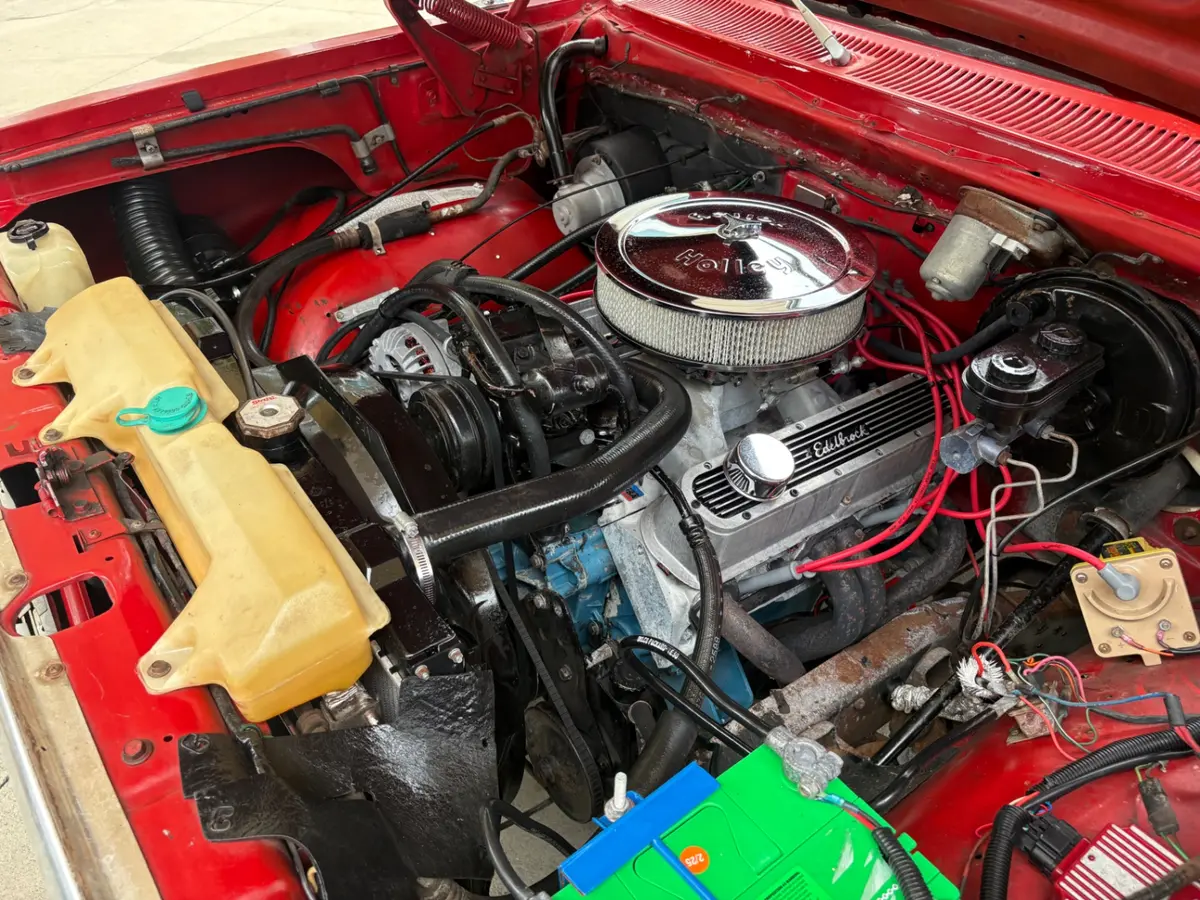 Vehicle photo 30