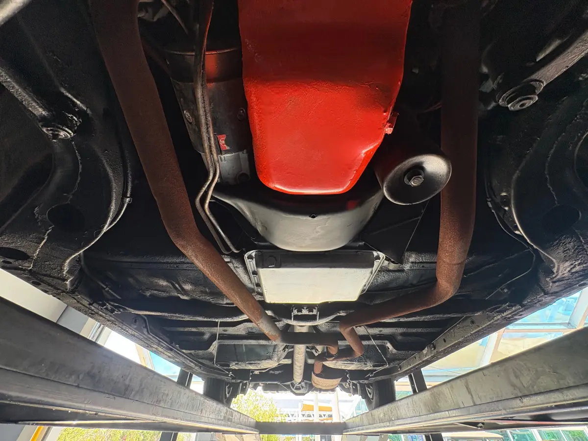 Vehicle photo 59