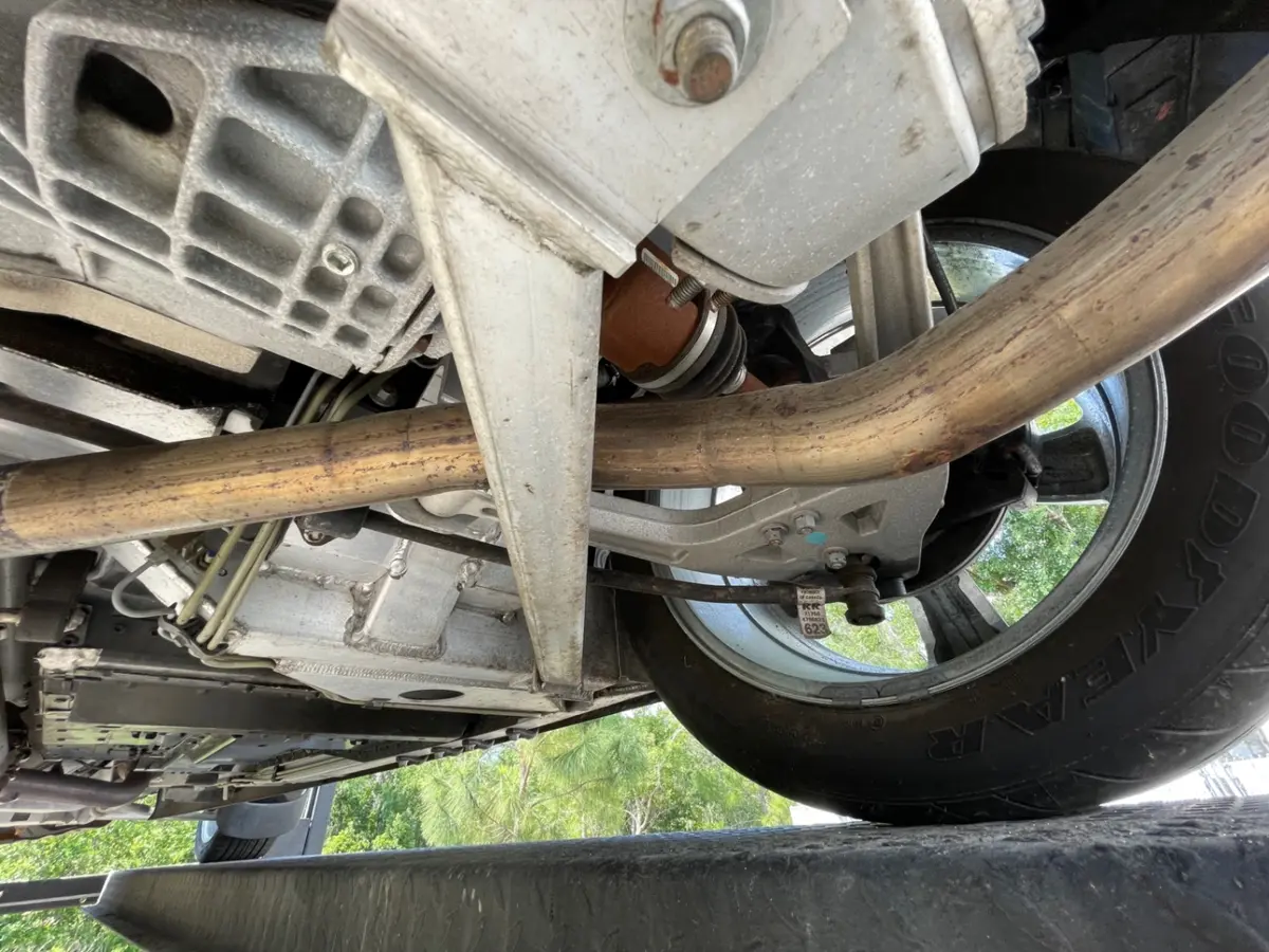 Vehicle photo 59