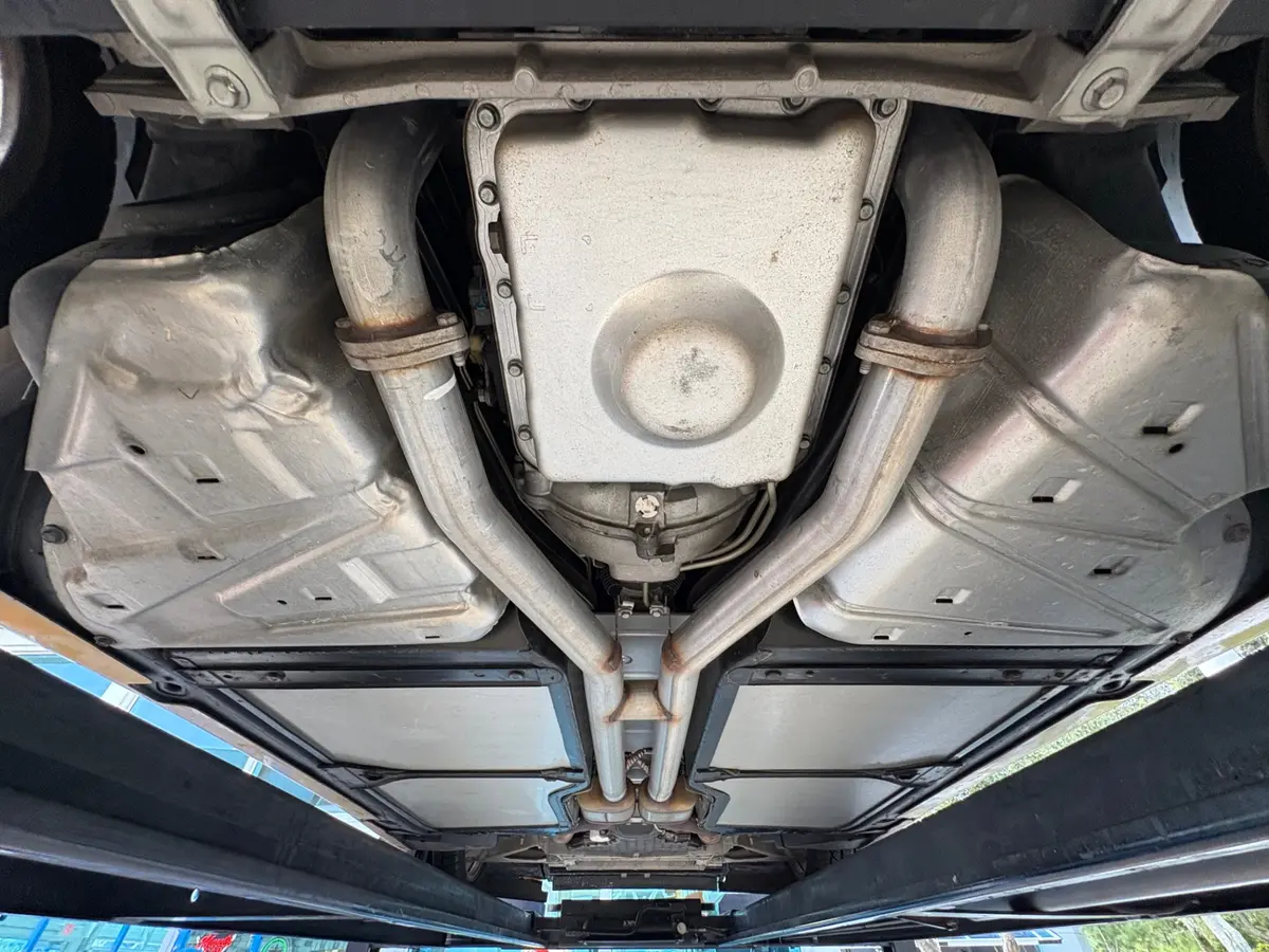 Vehicle photo 51