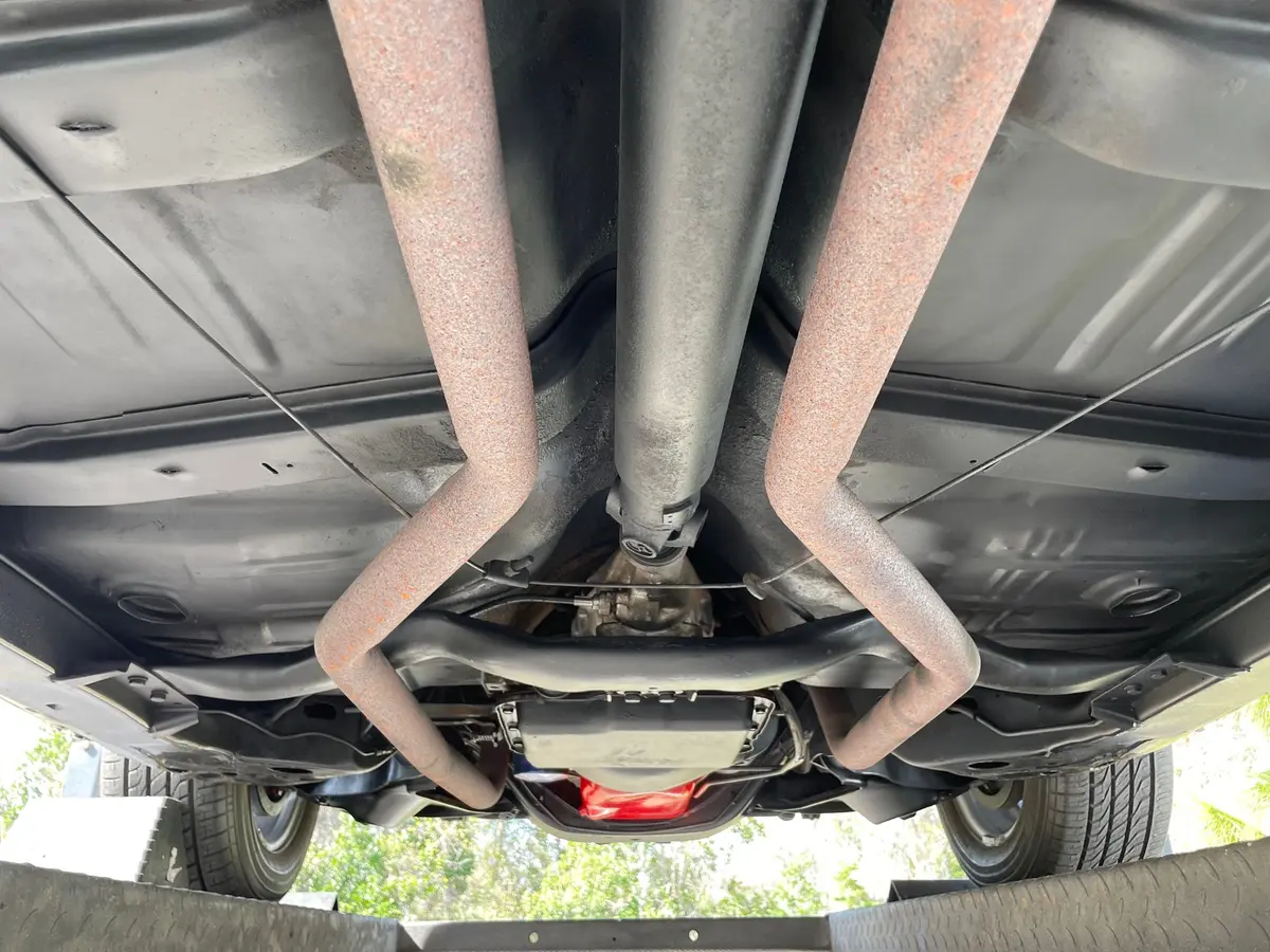 Vehicle photo 54