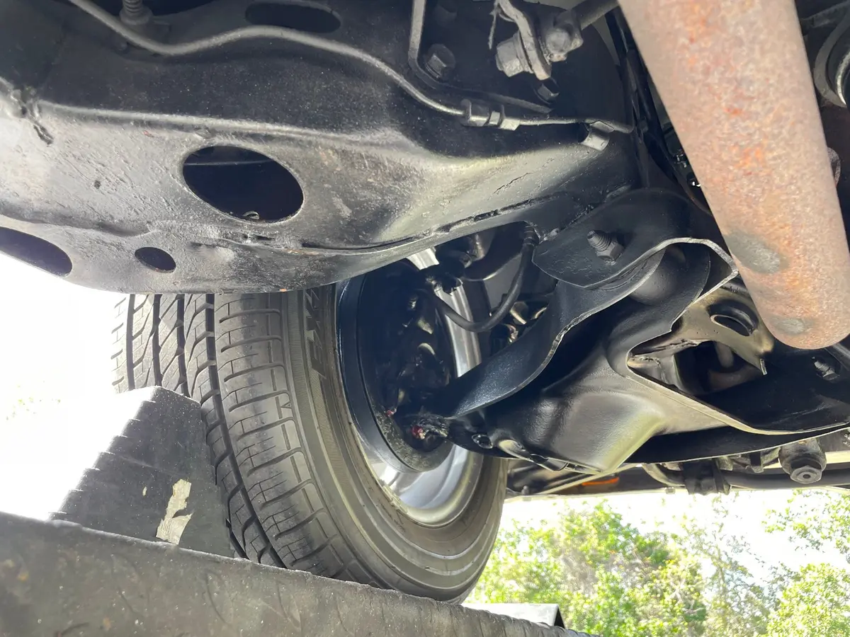 Vehicle photo 52