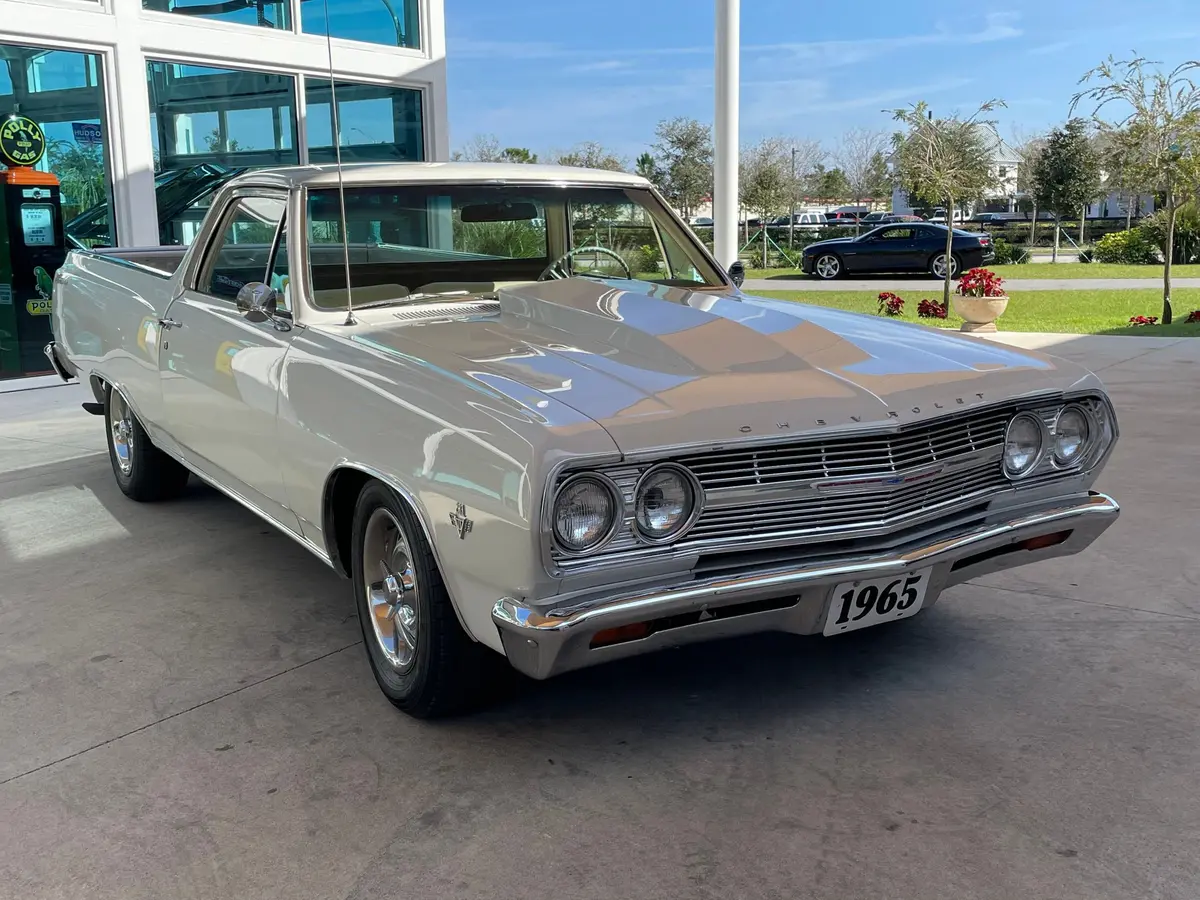 Vehicle photo 3