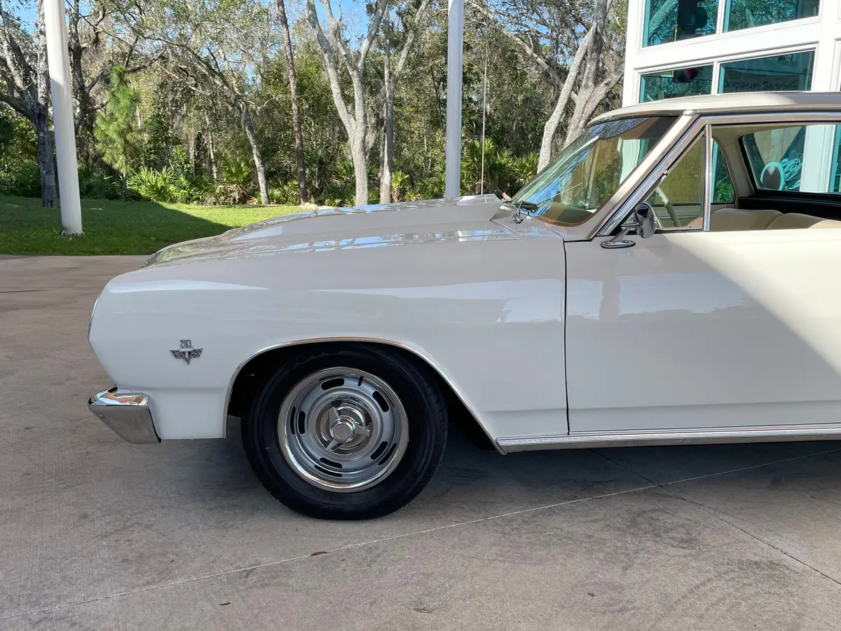 Vehicle photo 11