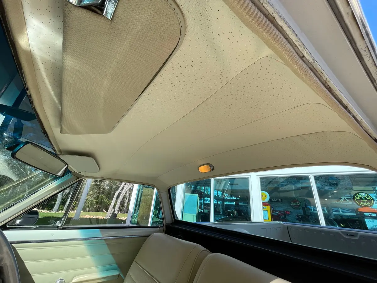Vehicle photo 20