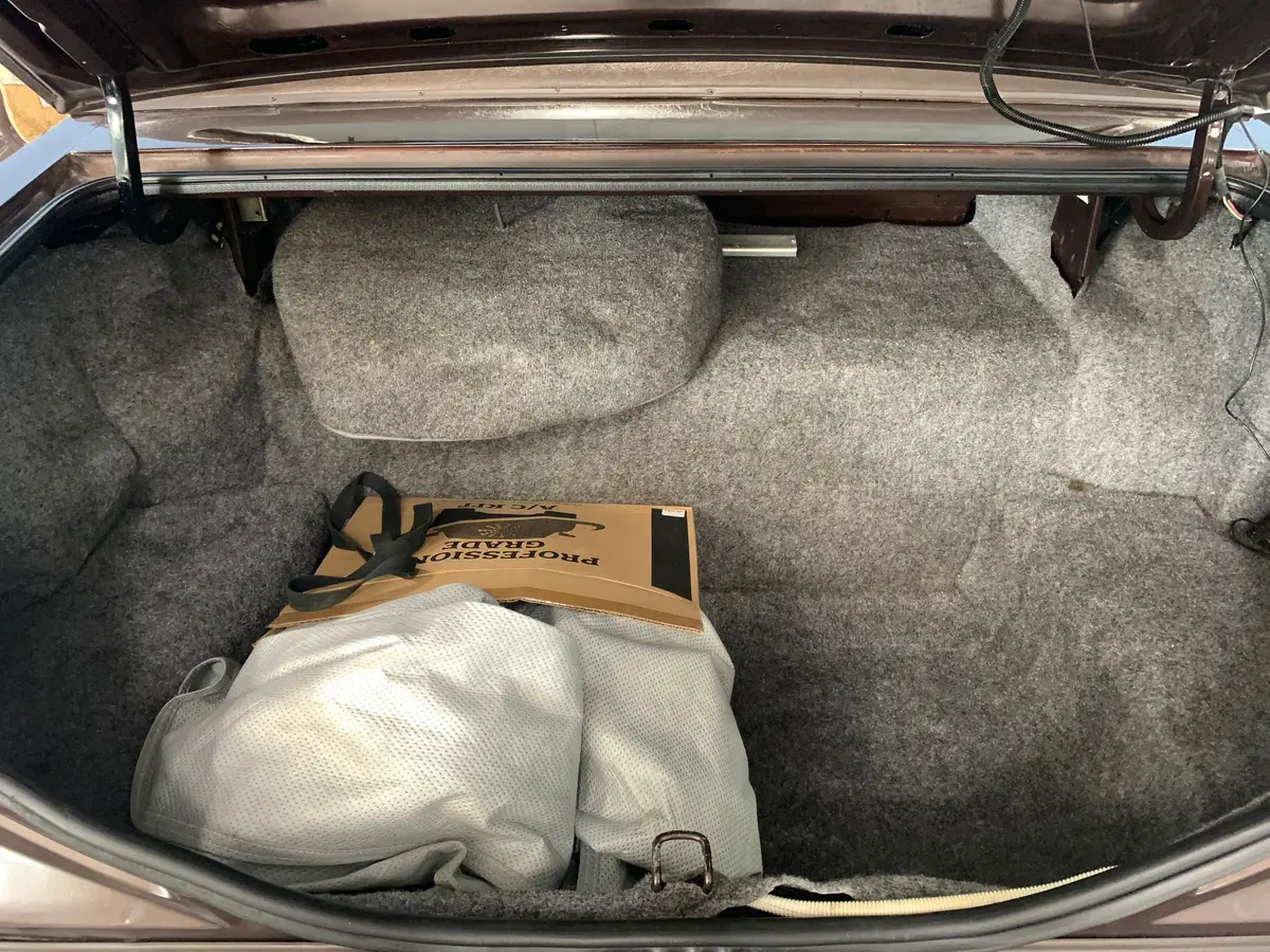 Vehicle photo 22