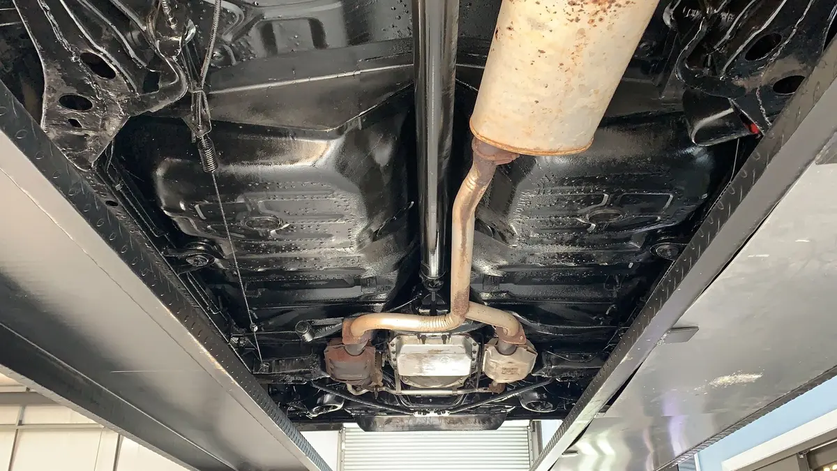 Vehicle photo 43