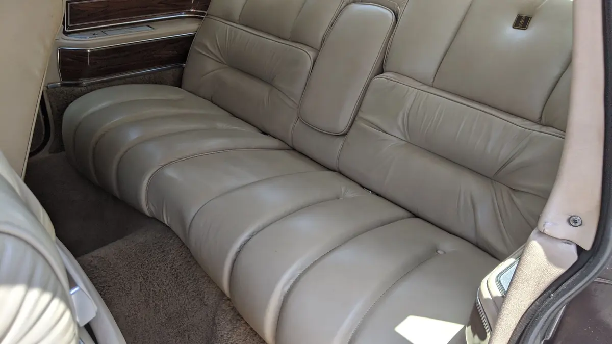 Vehicle photo 51
