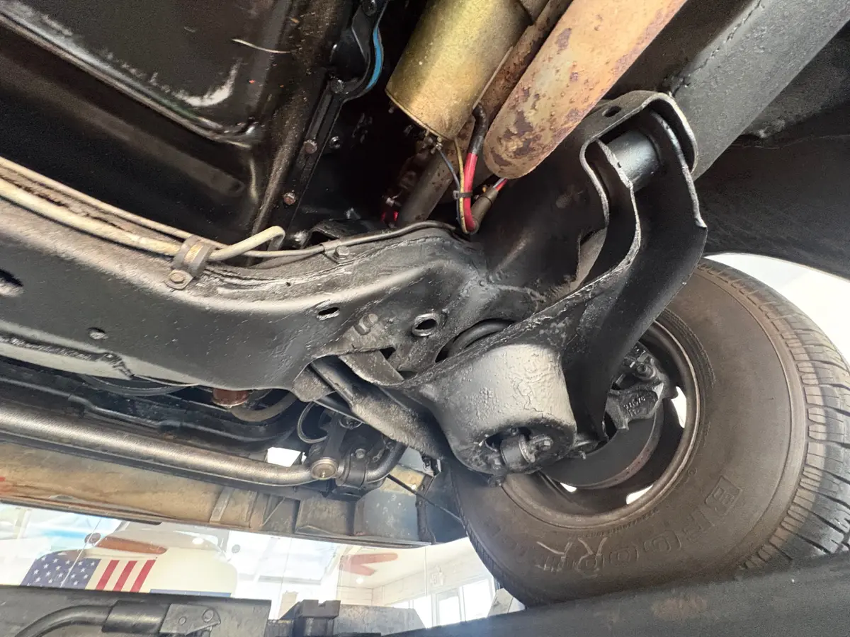 Vehicle photo 48