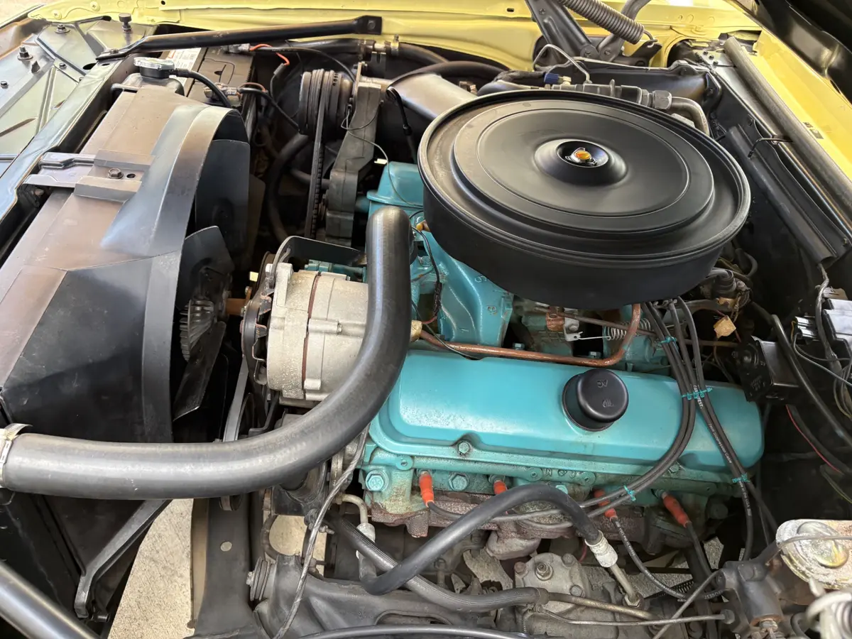 Vehicle photo 30
