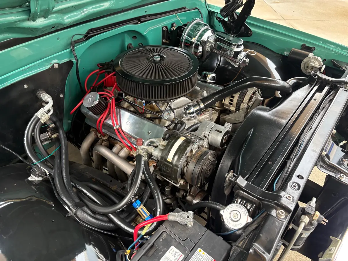 Vehicle photo 31