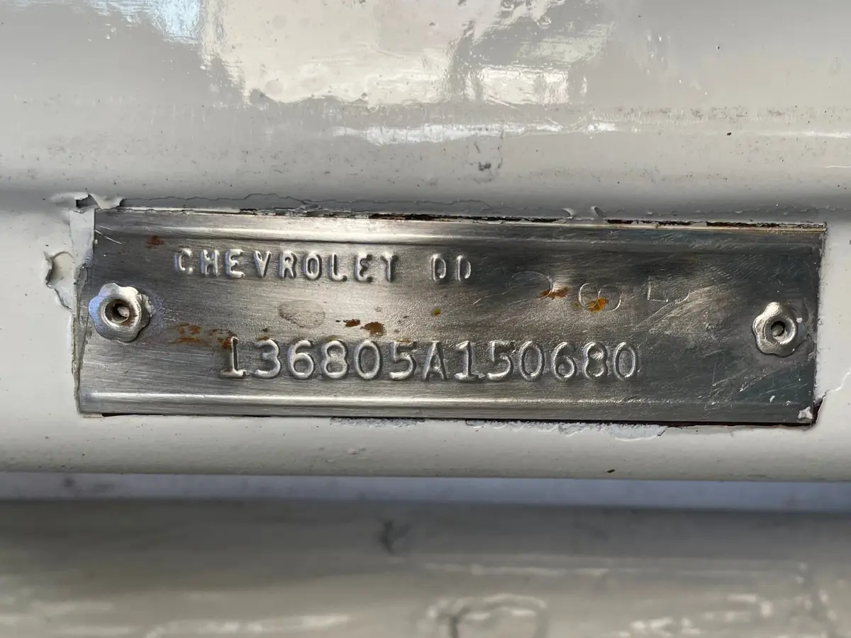 Vehicle photo 16