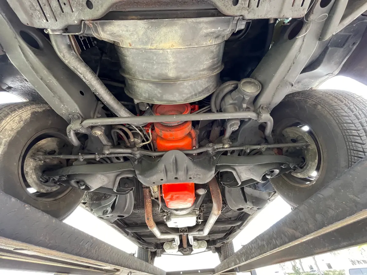 Vehicle photo 49