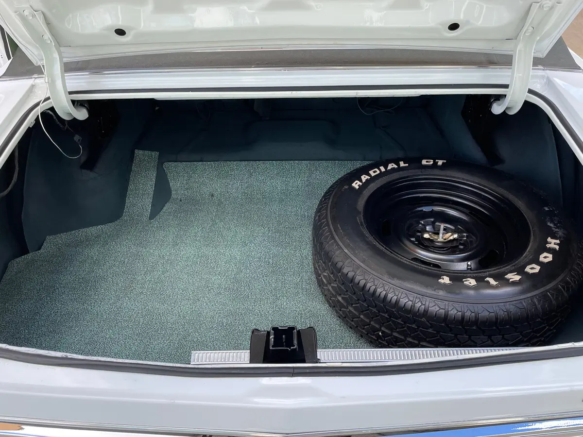 Vehicle photo 44