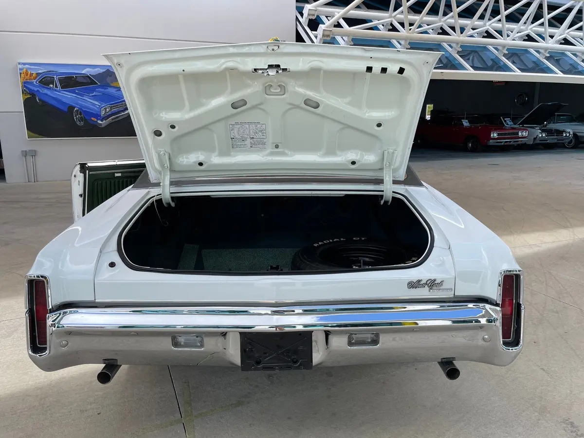 Vehicle photo 43