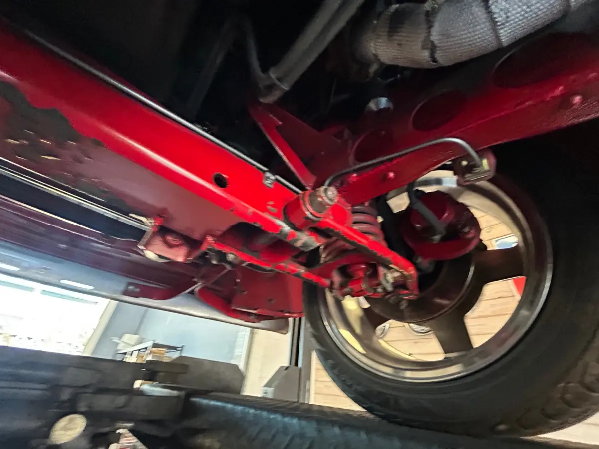 Vehicle photo 36