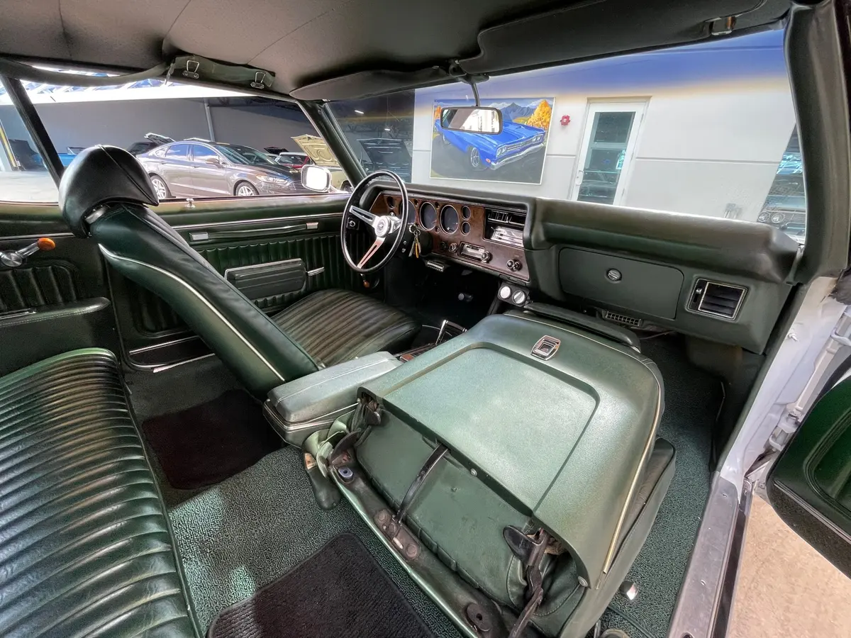 Vehicle photo 36