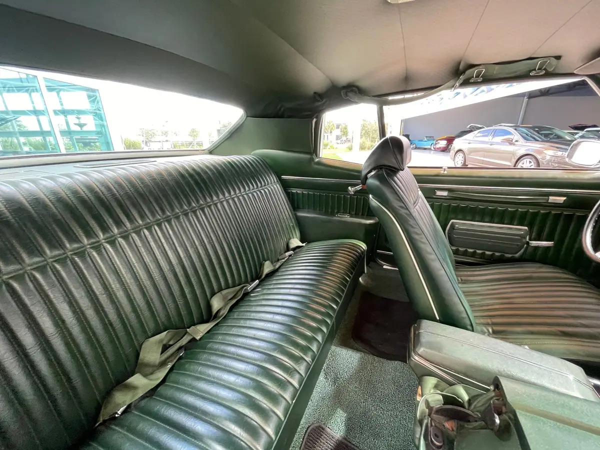 Vehicle photo 37