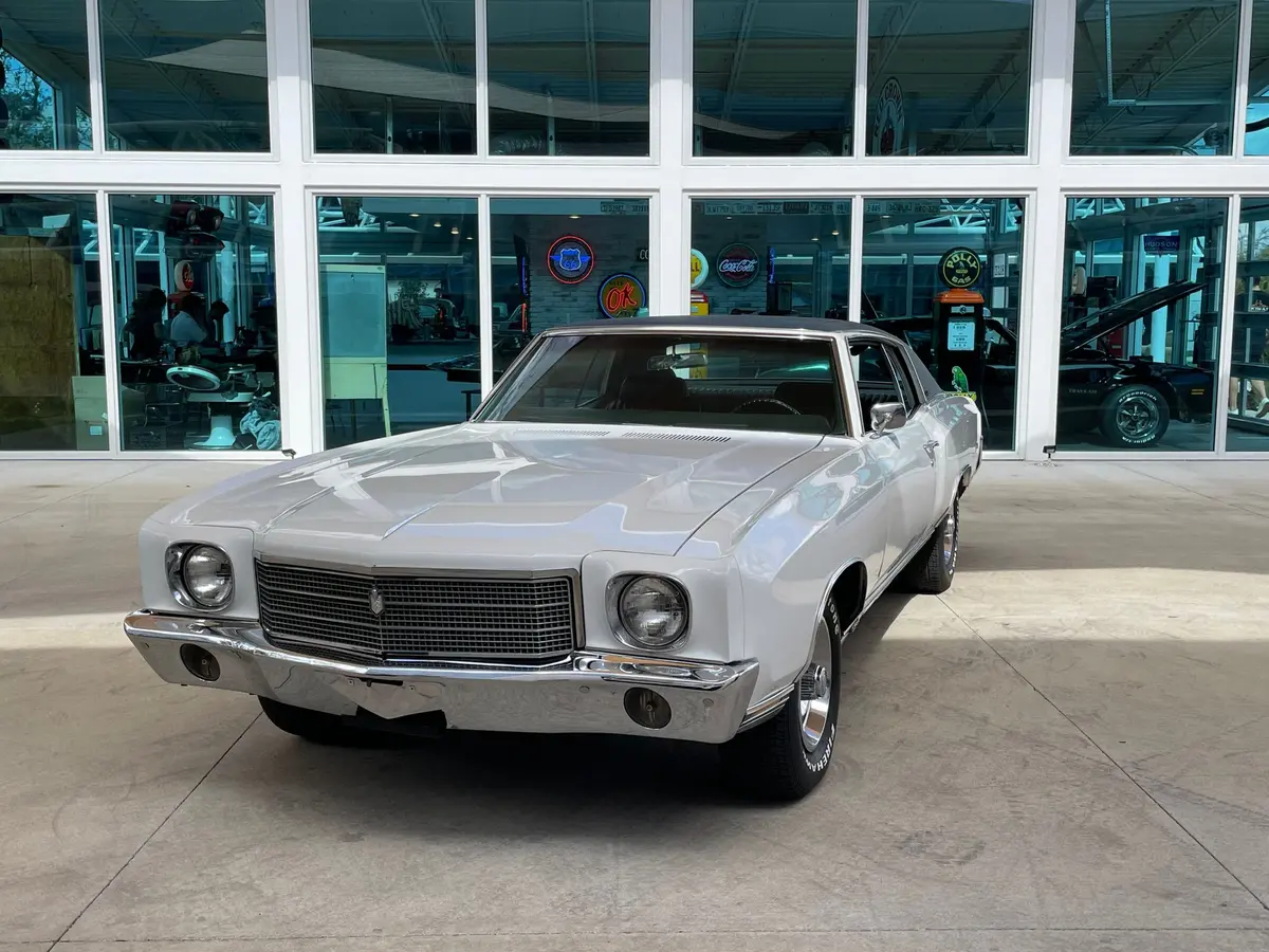 Vehicle photo 1