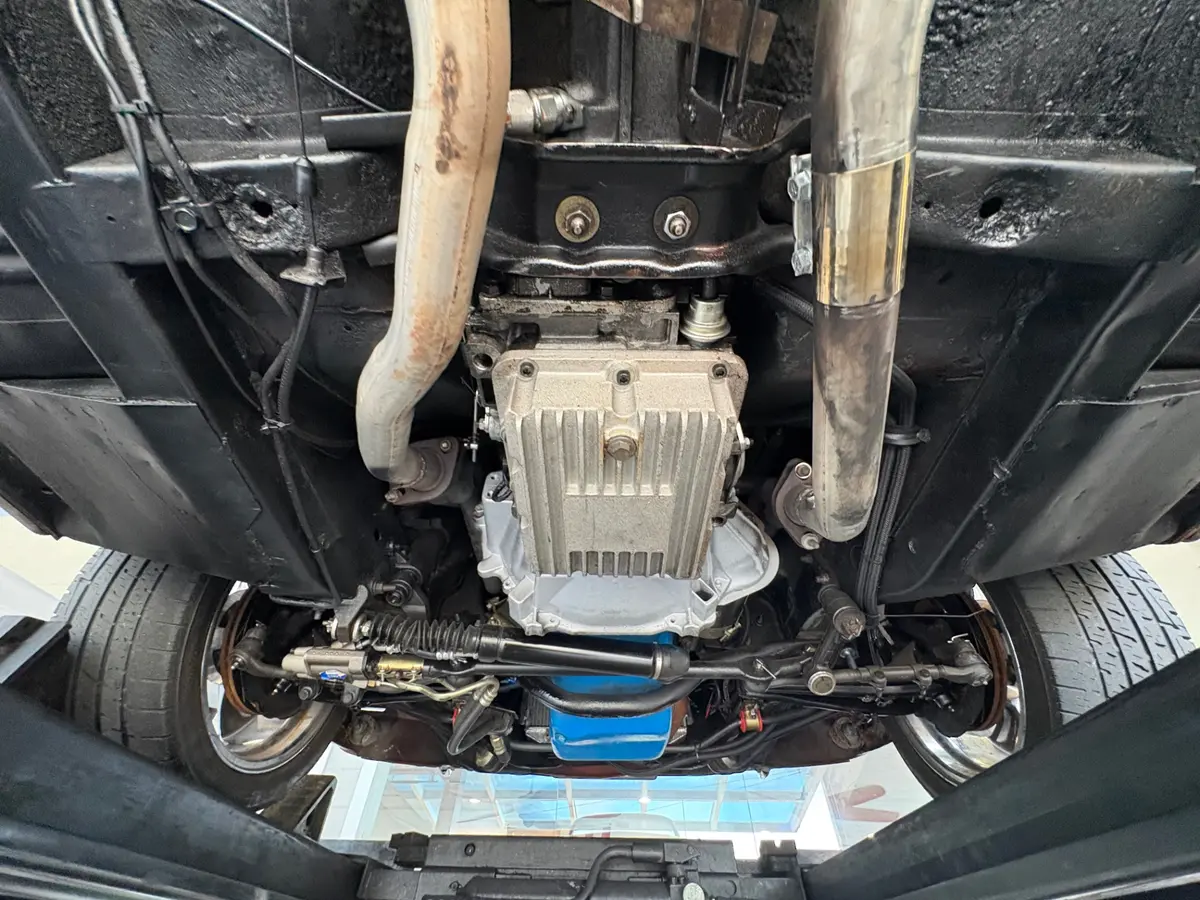 Vehicle photo 57