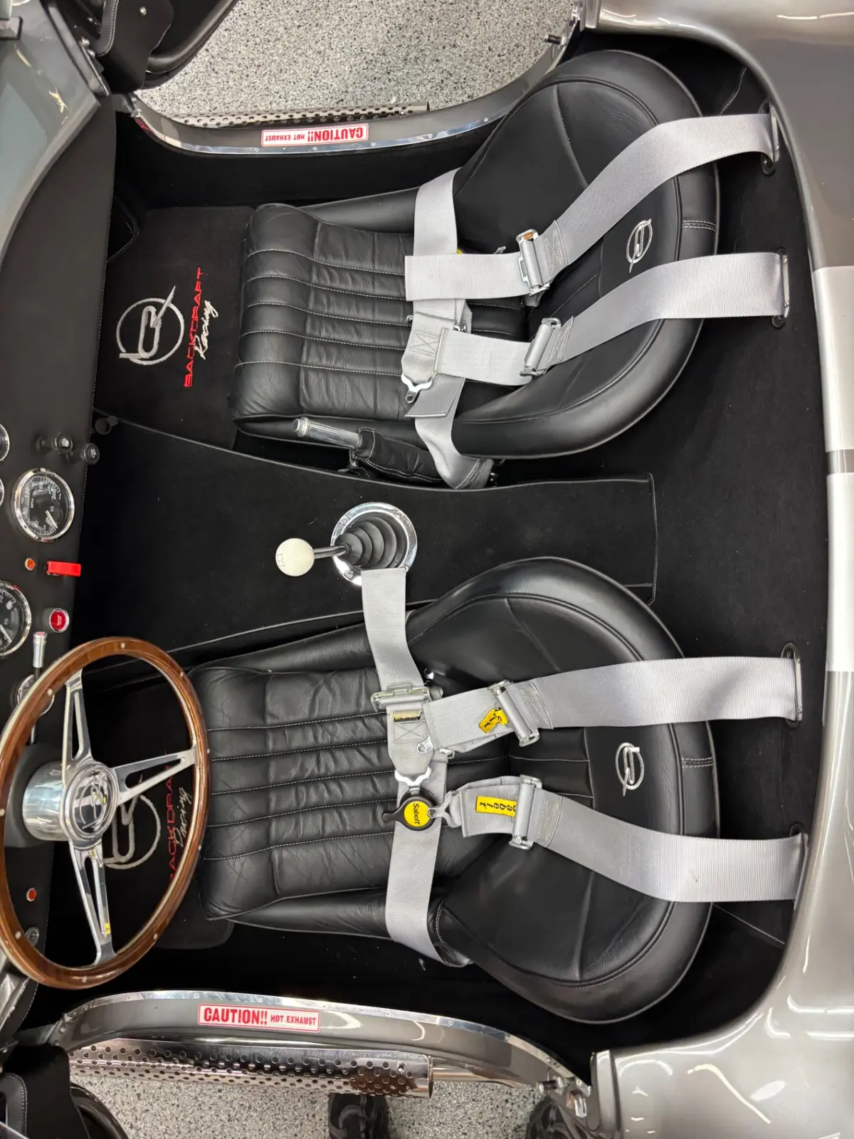 Vehicle photo 32