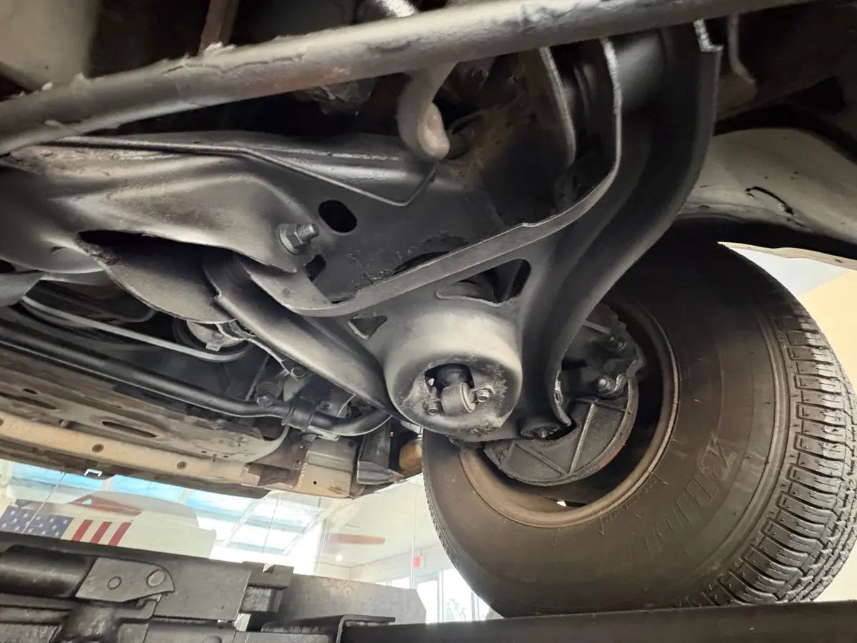 Vehicle photo 61
