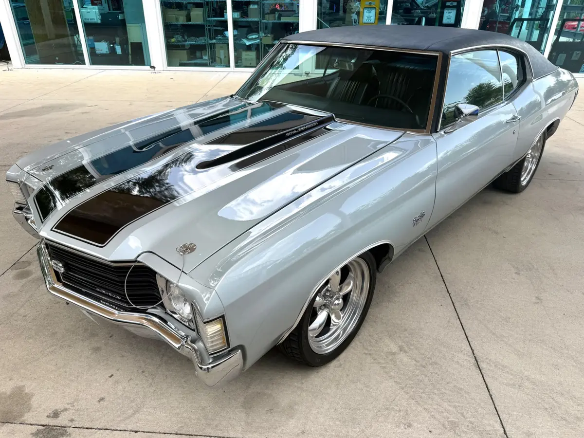 Vehicle photo 20