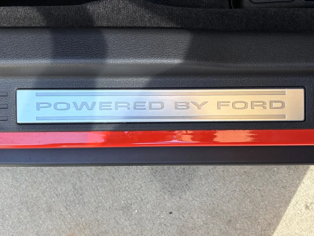 Vehicle photo 42