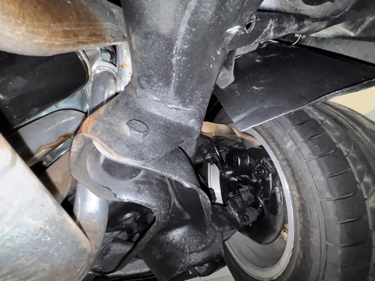 Vehicle photo 32