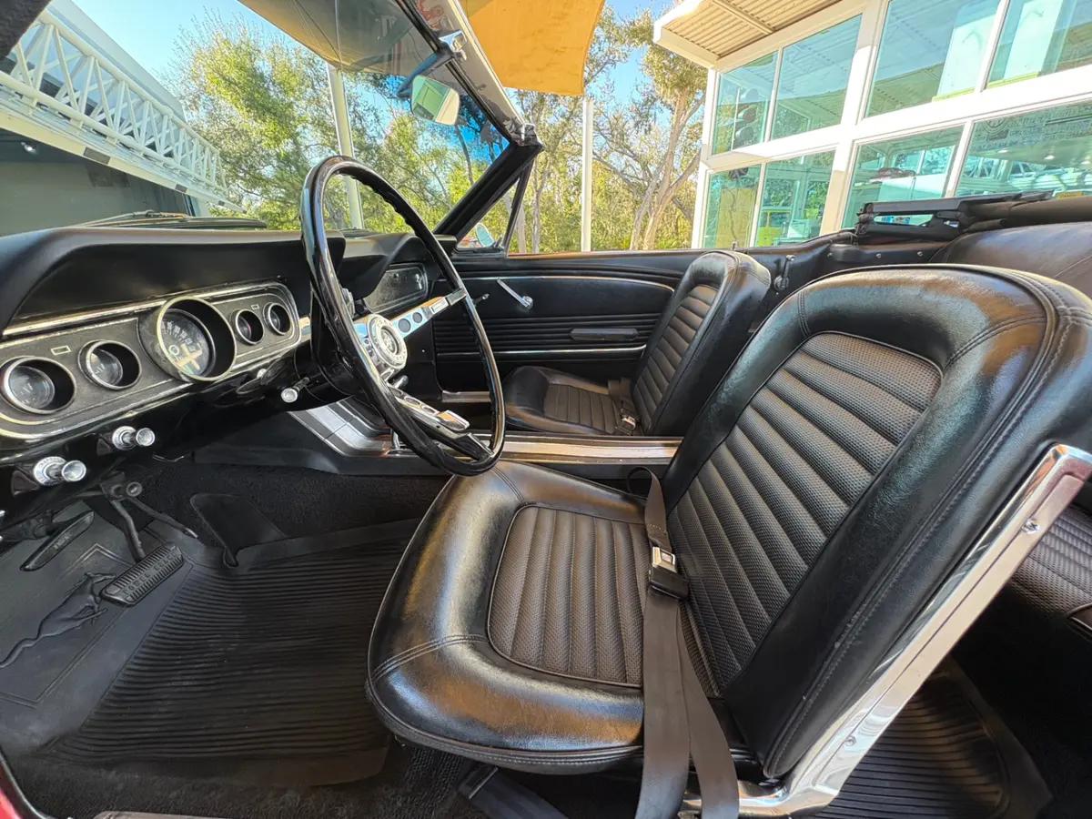 Vehicle photo 34