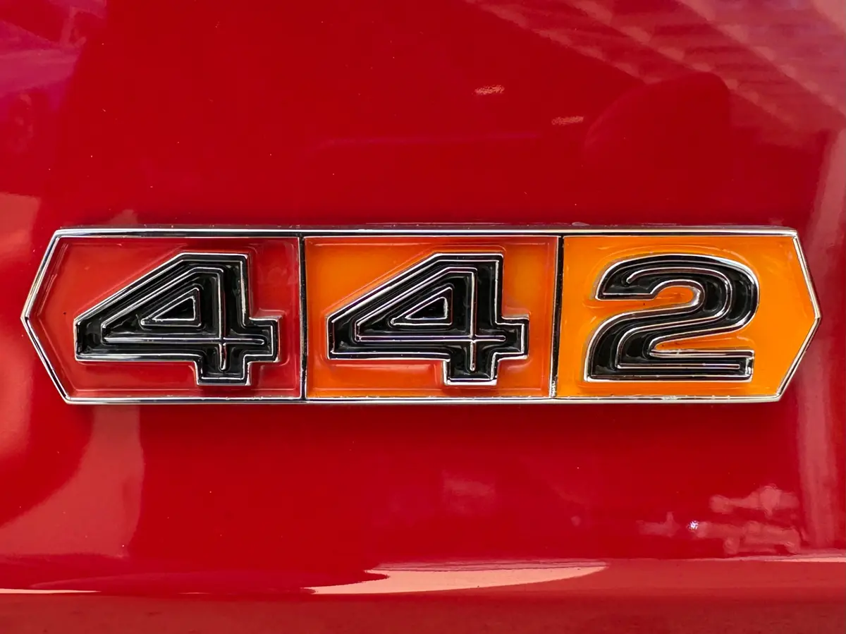 Vehicle photo 27