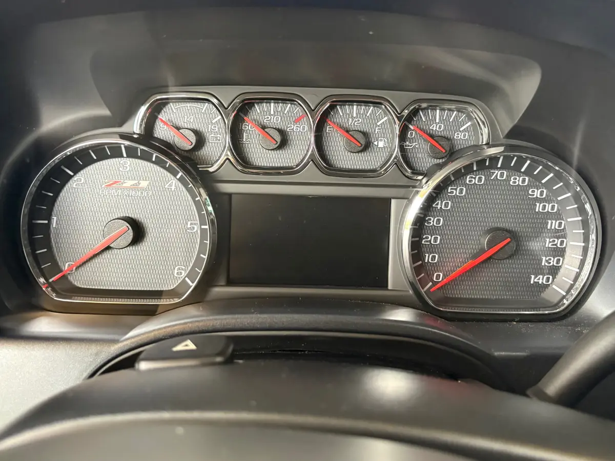 Vehicle photo 36