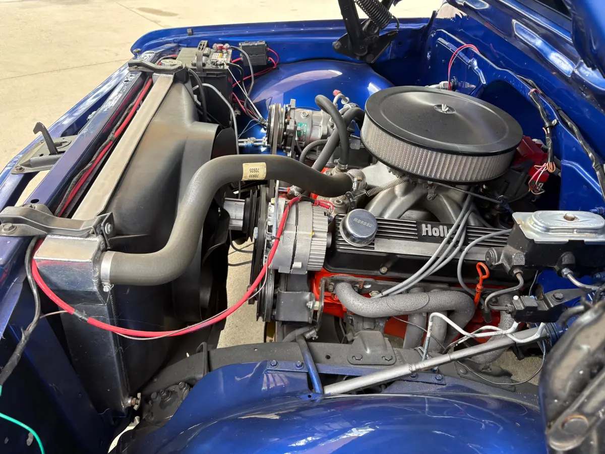 Vehicle photo 31