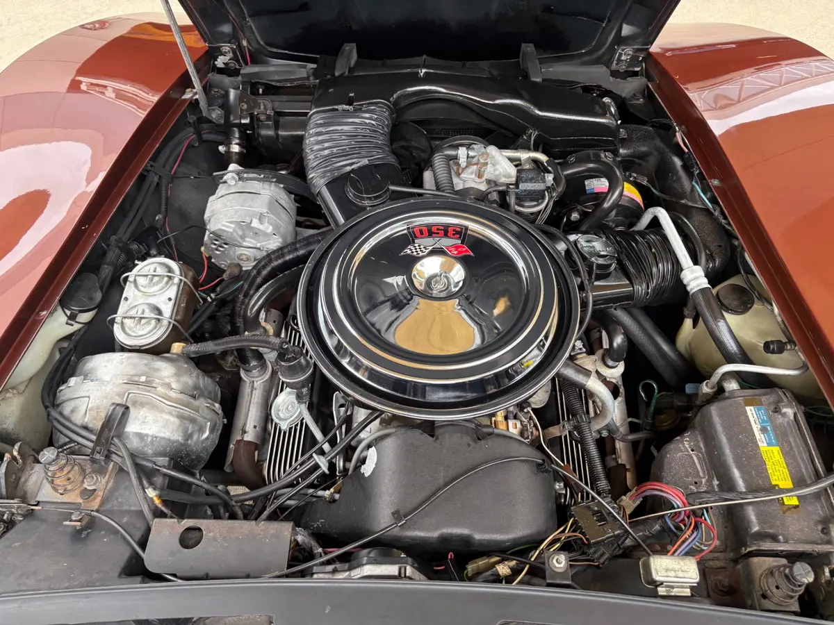 Vehicle photo 28