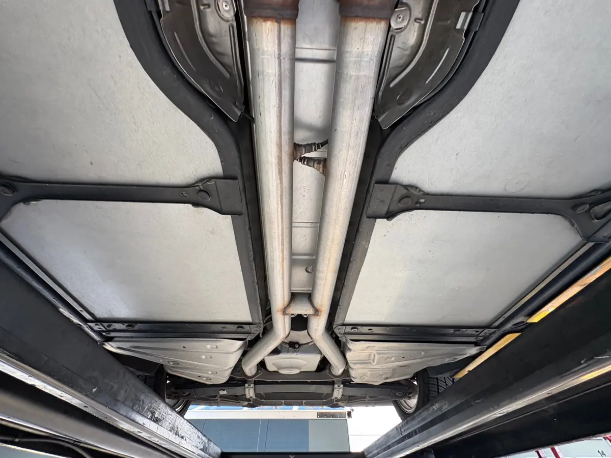 Vehicle photo 60