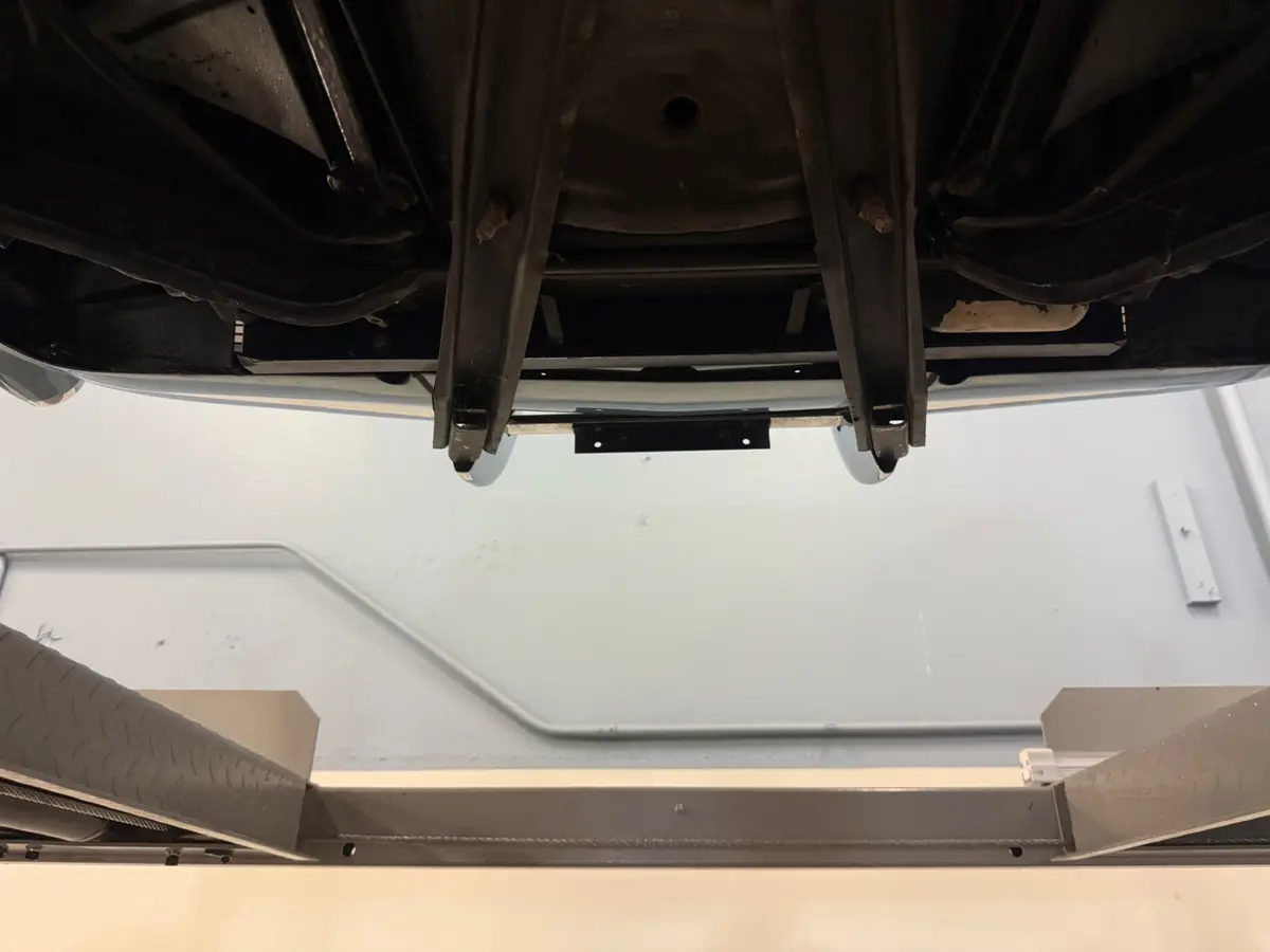 Vehicle photo 57