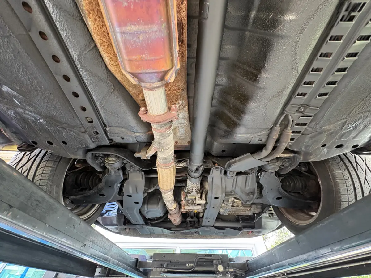 Vehicle photo 52