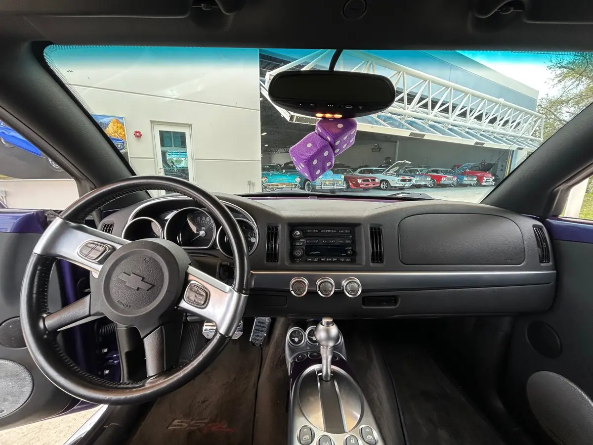 Vehicle photo 31